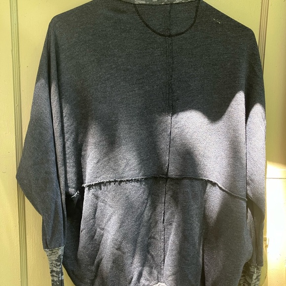 Pure karma open yoga wrap top camo trim grey pullover ladies shirt size medium - Picture 11 of 13